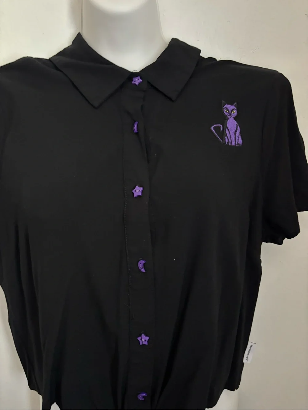 Disney’s Hocus Pocus - Black Short-Sleeve Shirt with Purple Cat Embroidery